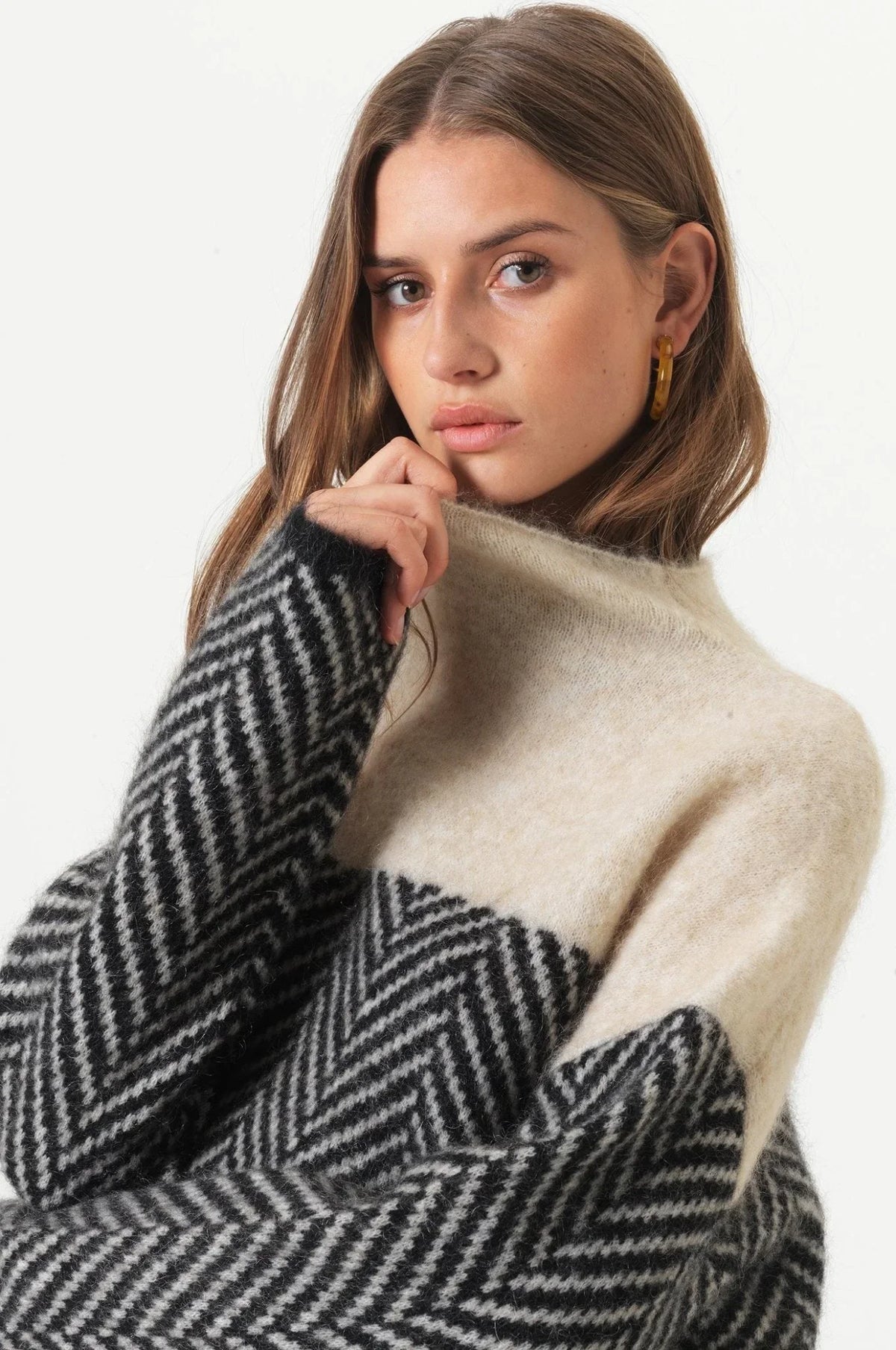 Mia™| Luxe Coltrui met Trendy Visgraatpatroon